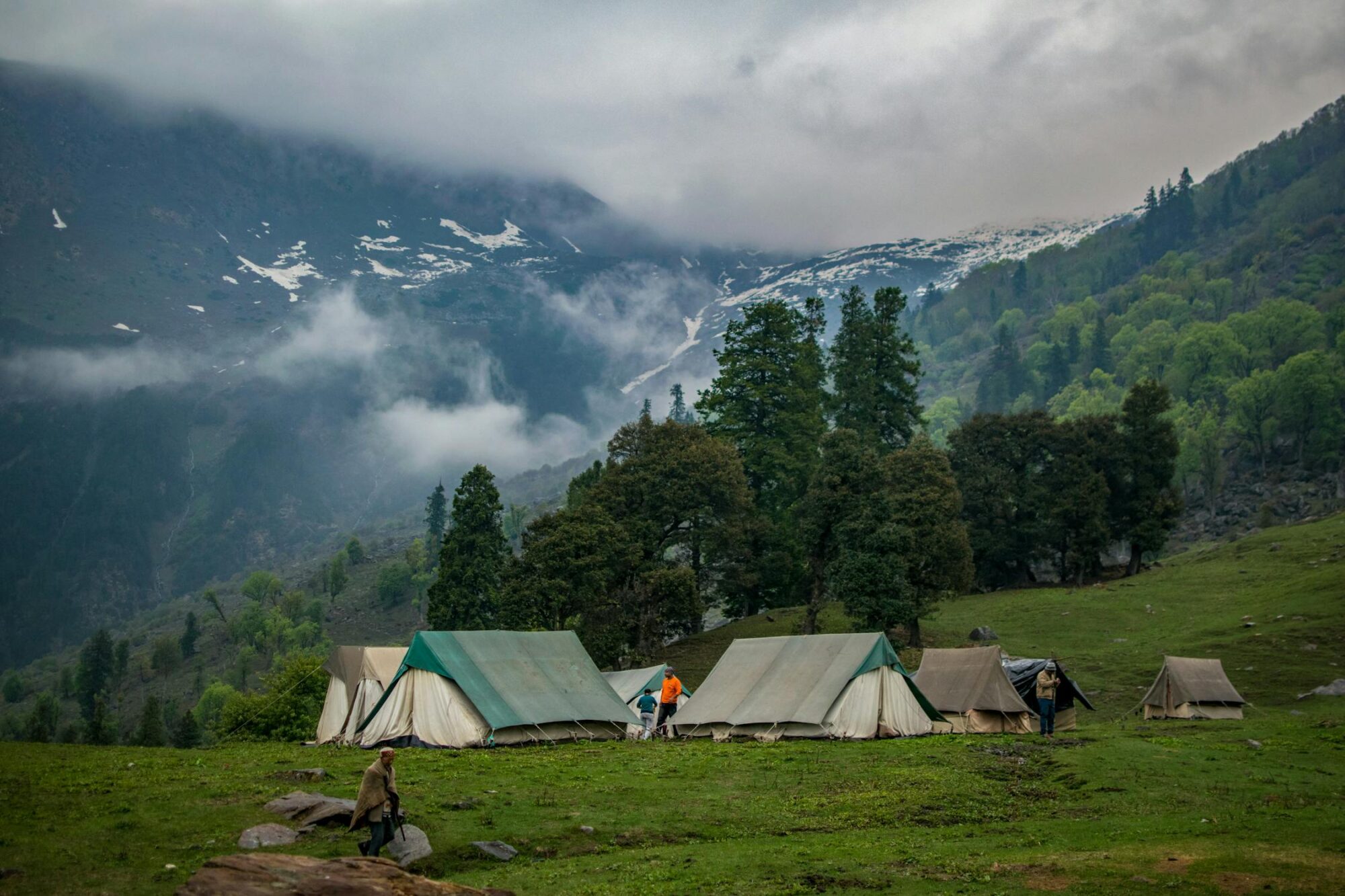Camping with Kids in Uttarakhand: Family-Friendly Tips and Activities